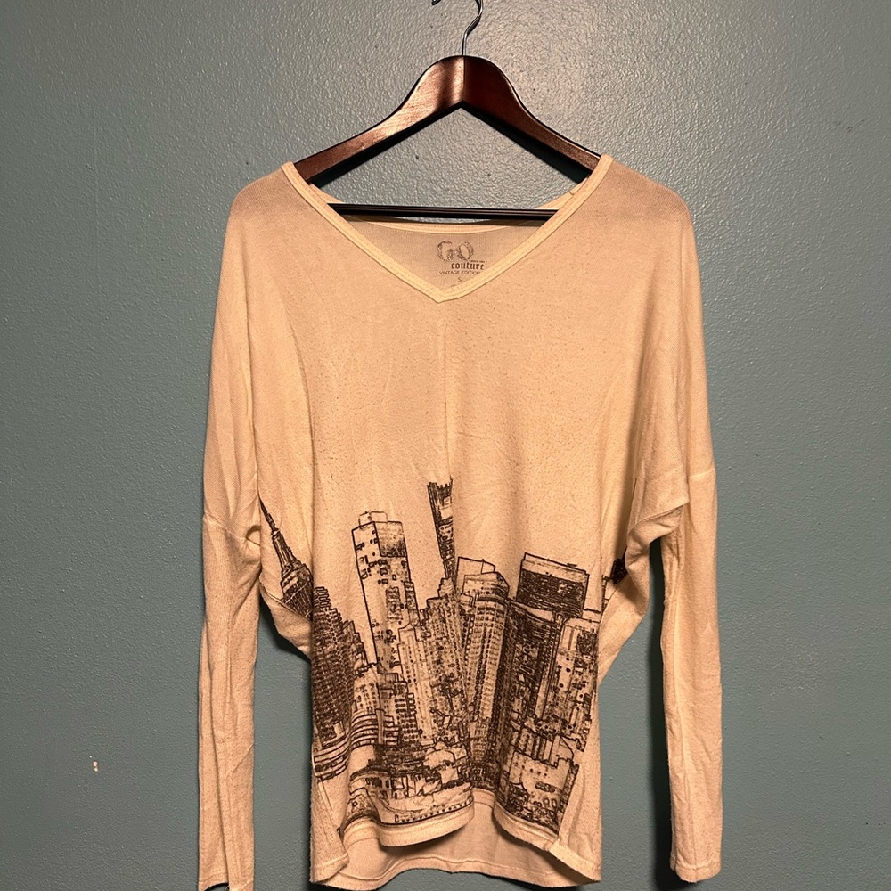 Go Couture City Skyline Off-White V-Neck Top